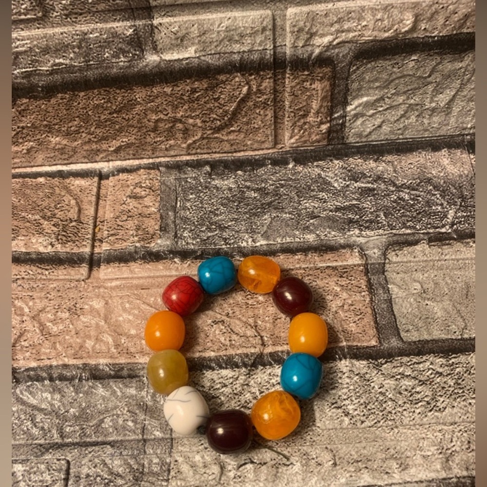 (1) Multicolor Handmade Resin Beads Stretch Bracelet